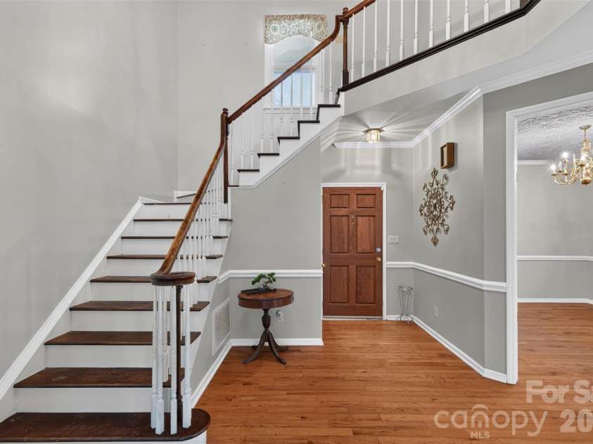 5706 Maylandia Road, Charlotte, NC 28269.  MLS# CAR4385551, YatesRealty ID 37388. 