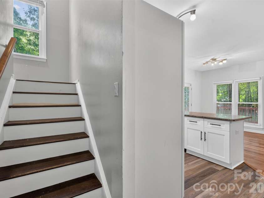 5706 Maylandia Road, Charlotte, NC 28269.  MLS# CAR4385551, YatesRealty ID 37388. 