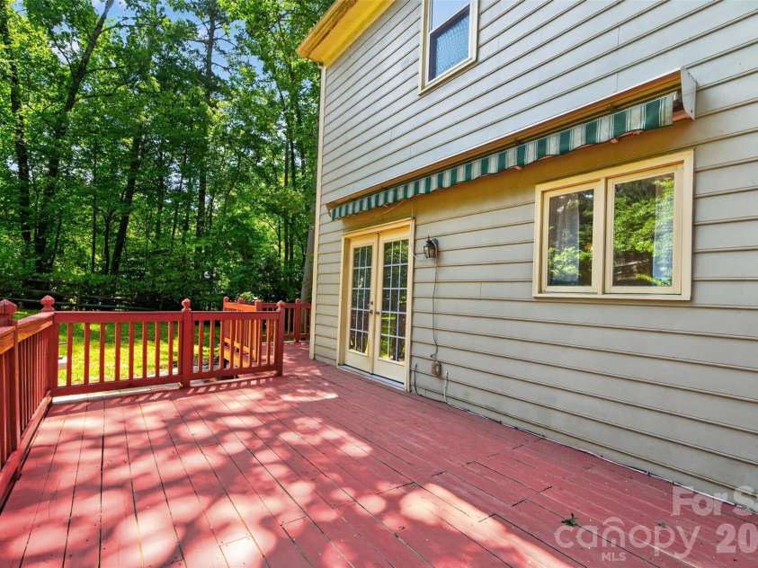 5706 Maylandia Road, Charlotte, NC 28269.  MLS# CAR4385551, YatesRealty ID 37388. 