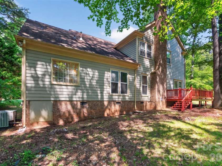 5706 Maylandia Road, Charlotte, NC 28269.  MLS# CAR4385551, YatesRealty ID 37388. 