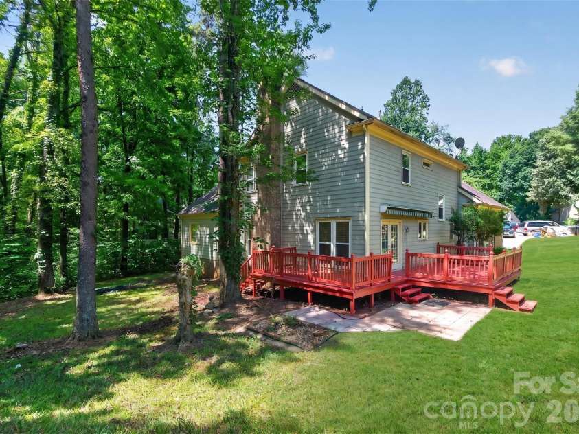 5706 Maylandia Road, Charlotte, NC 28269.  MLS# CAR4385551, YatesRealty ID 37388. 