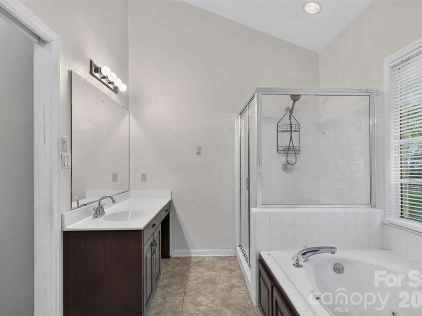 5706 Maylandia Road, Charlotte, NC 28269.  MLS# CAR4385551, YatesRealty ID 37388. 