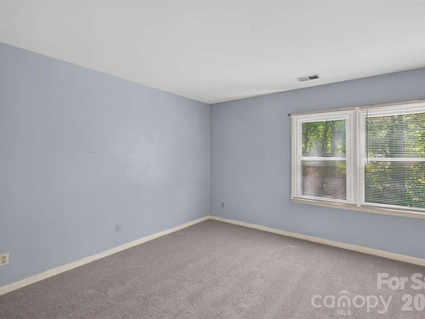 5706 Maylandia Road, Charlotte, NC 28269.  MLS# CAR4385551, YatesRealty ID 37388. 