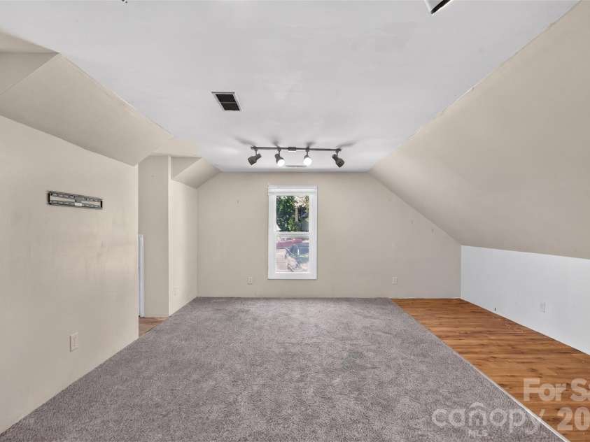 5706 Maylandia Road, Charlotte, NC 28269.  MLS# CAR4385551, YatesRealty ID 37388. 