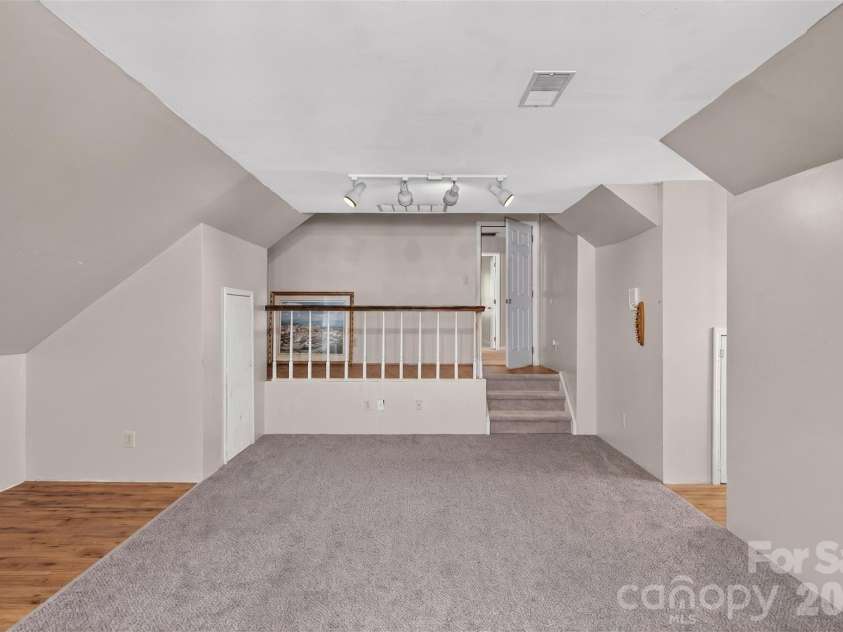 5706 Maylandia Road, Charlotte, NC 28269.  MLS# CAR4385551, YatesRealty ID 37388. 