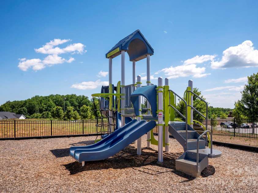 508 Maddox Drive, Shelby, NC 28152.  MLS# CAR4239402, YatesRealty ID 3739. 