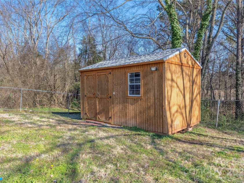 528 6th Street, Chester, SC 29706.  MLS# CAR4283348, YatesRealty ID 3739. 