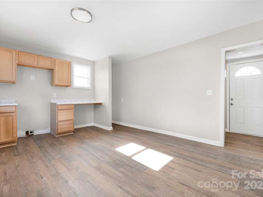 528 6th Street, Chester, SC 29706.  MLS# CAR4283348, YatesRealty ID 3739. 