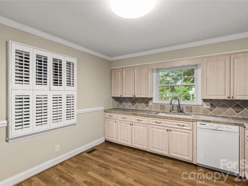 2596 Kirkover Drive, Lancaster, SC 29720.  MLS# CAR4404227, YatesRealty ID 37390. 