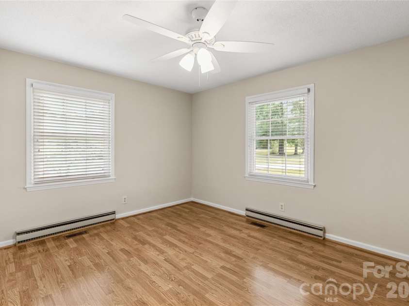 2596 Kirkover Drive, Lancaster, SC 29720.  MLS# CAR4404227, YatesRealty ID 37390. 