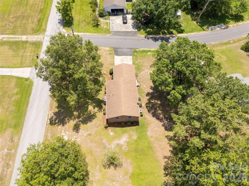2596 Kirkover Drive, Lancaster, SC 29720.  MLS# CAR4404227, YatesRealty ID 37390. 