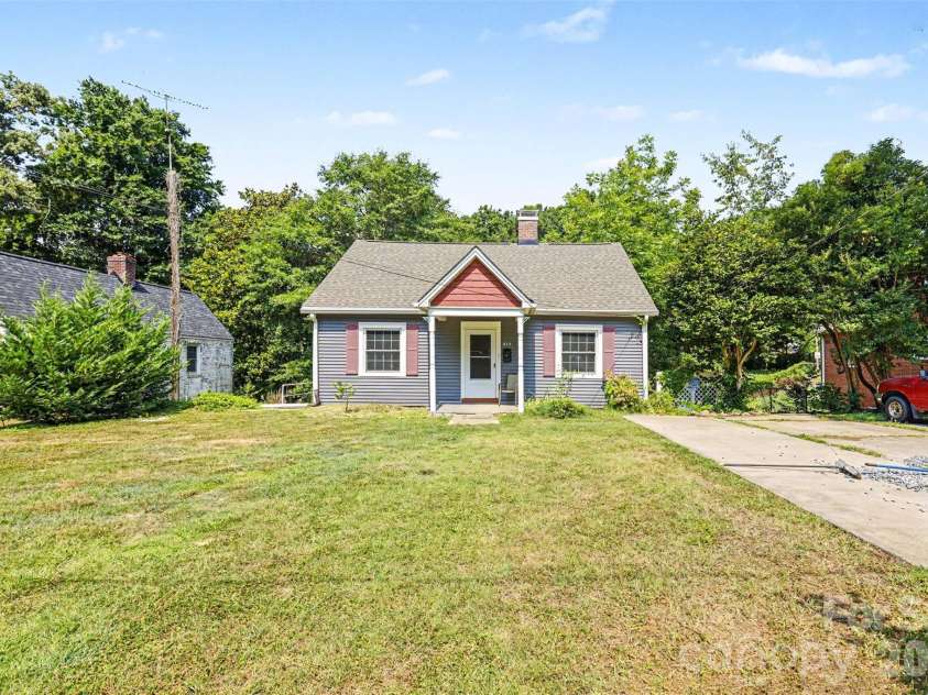 103 Belvedere Avenue, Gastonia, NC 28054.  MLS# CAR4387319, YatesRealty ID 37391. 