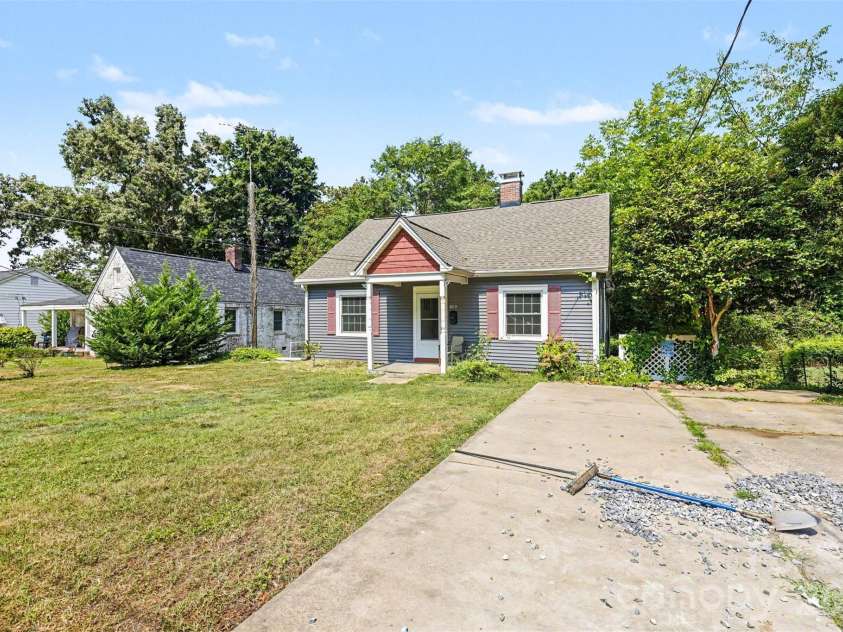 103 Belvedere Avenue, Gastonia, NC 28054.  MLS# CAR4387319, YatesRealty ID 37391. 