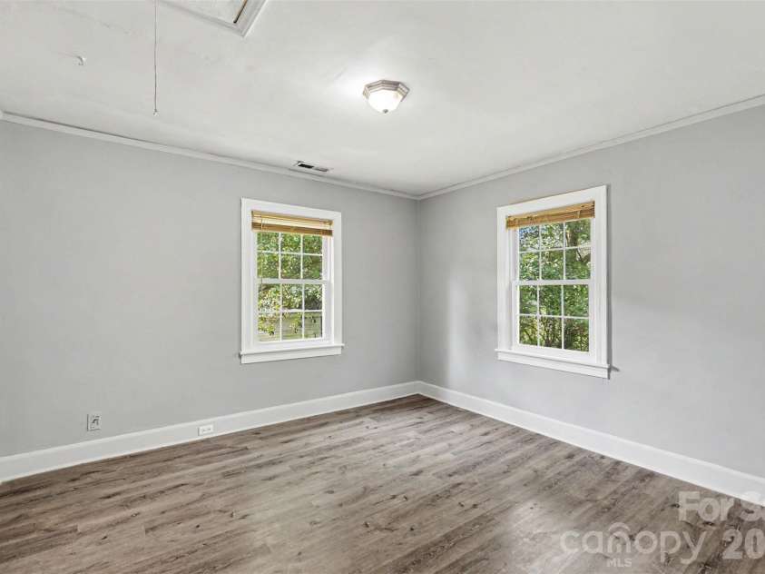 103 Belvedere Avenue, Gastonia, NC 28054.  MLS# CAR4387319, YatesRealty ID 37391. 