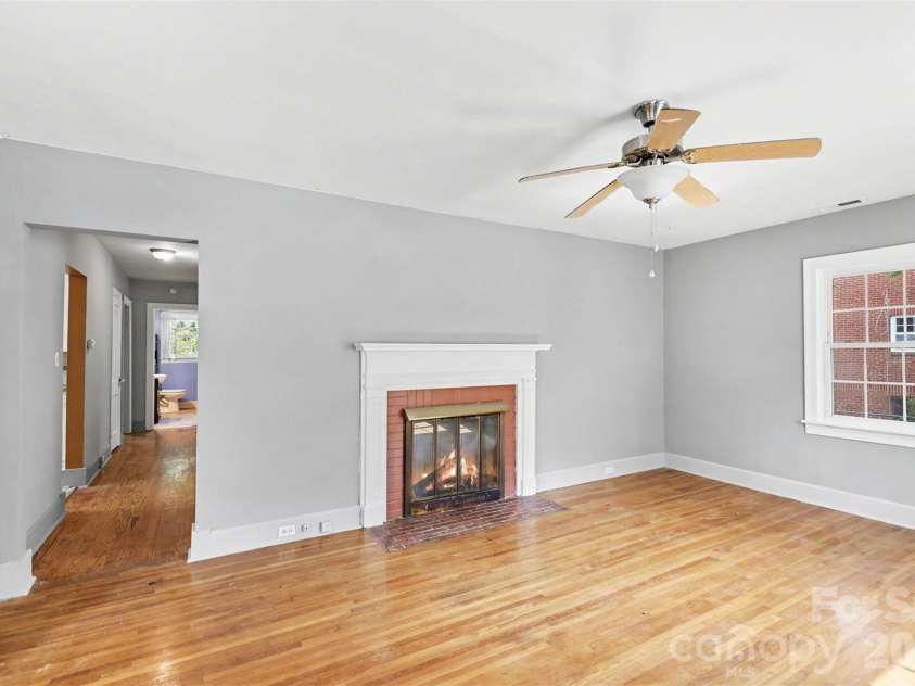 103 Belvedere Avenue, Gastonia, NC 28054.  MLS# CAR4387319, YatesRealty ID 37391. 