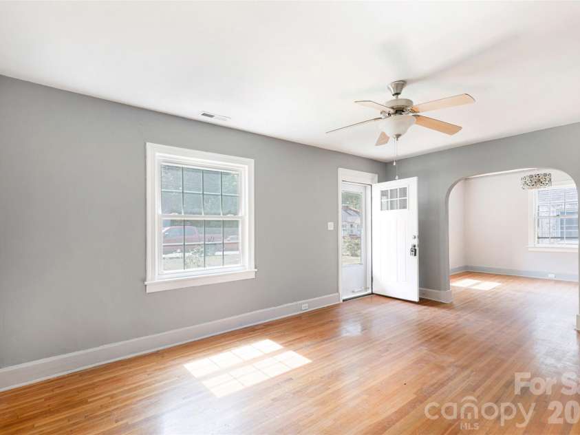 103 Belvedere Avenue, Gastonia, NC 28054.  MLS# CAR4387319, YatesRealty ID 37391. 