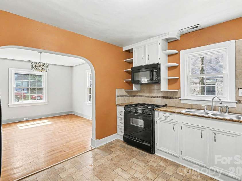 103 Belvedere Avenue, Gastonia, NC 28054.  MLS# CAR4387319, YatesRealty ID 37391. 