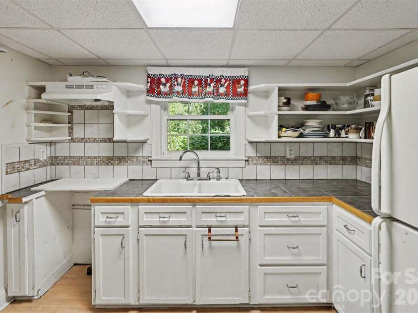 103 Belvedere Avenue, Gastonia, NC 28054.  MLS# CAR4387319, YatesRealty ID 37391. 