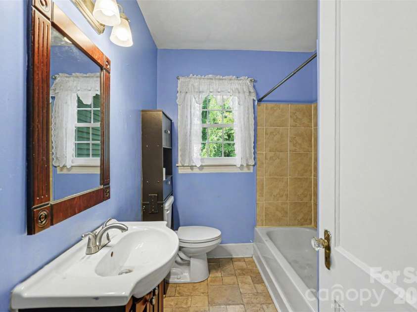 103 Belvedere Avenue, Gastonia, NC 28054.  MLS# CAR4387319, YatesRealty ID 37391. 