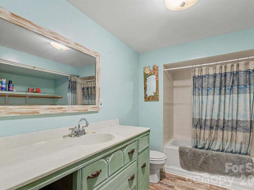 103 Belvedere Avenue, Gastonia, NC 28054.  MLS# CAR4387319, YatesRealty ID 37391. 