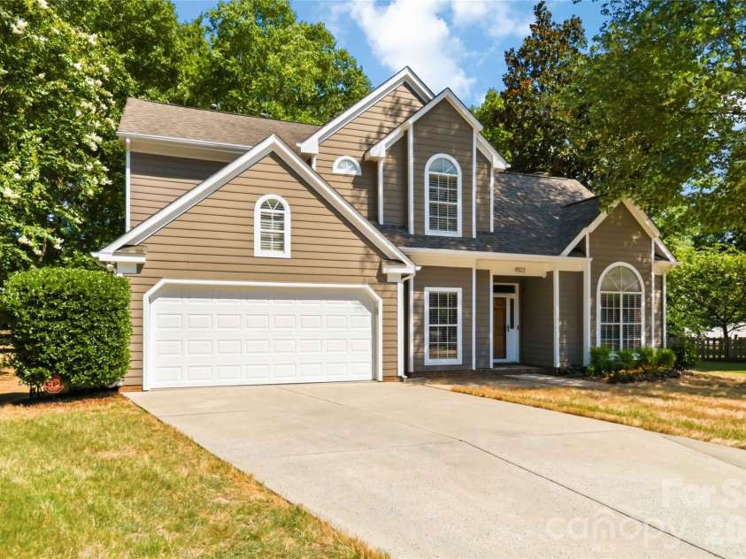9122 Fairbridge Road, Charlotte, NC 28277.  MLS# CAR4401729, YatesRealty ID 37392. 