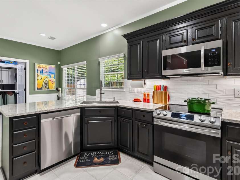 9122 Fairbridge Road, Charlotte, NC 28277.  MLS# CAR4401729, YatesRealty ID 37392. 