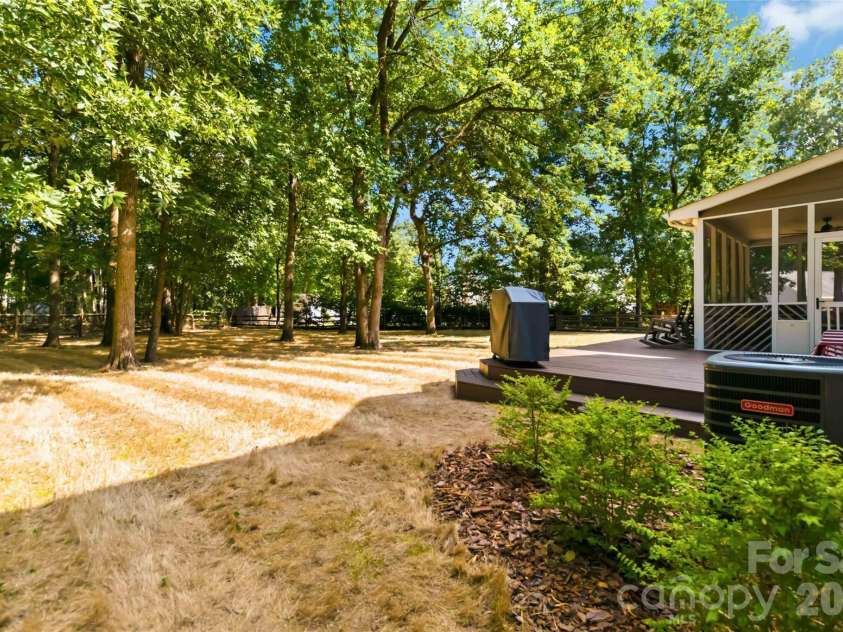 9122 Fairbridge Road, Charlotte, NC 28277.  MLS# CAR4401729, YatesRealty ID 37392. 