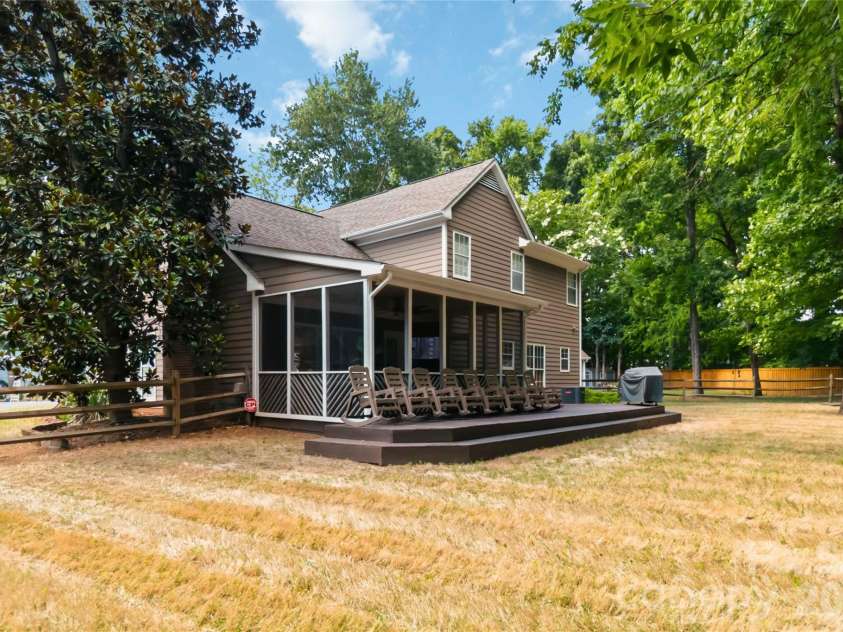 9122 Fairbridge Road, Charlotte, NC 28277.  MLS# CAR4401729, YatesRealty ID 37392. 