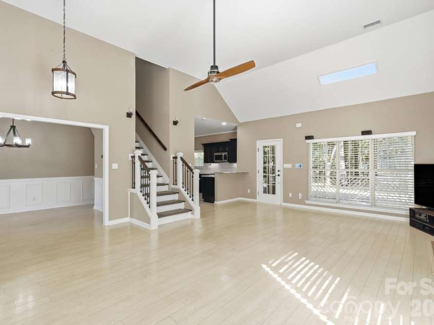 9122 Fairbridge Road, Charlotte, NC 28277.  MLS# CAR4430344, YatesRealty ID 37392. 