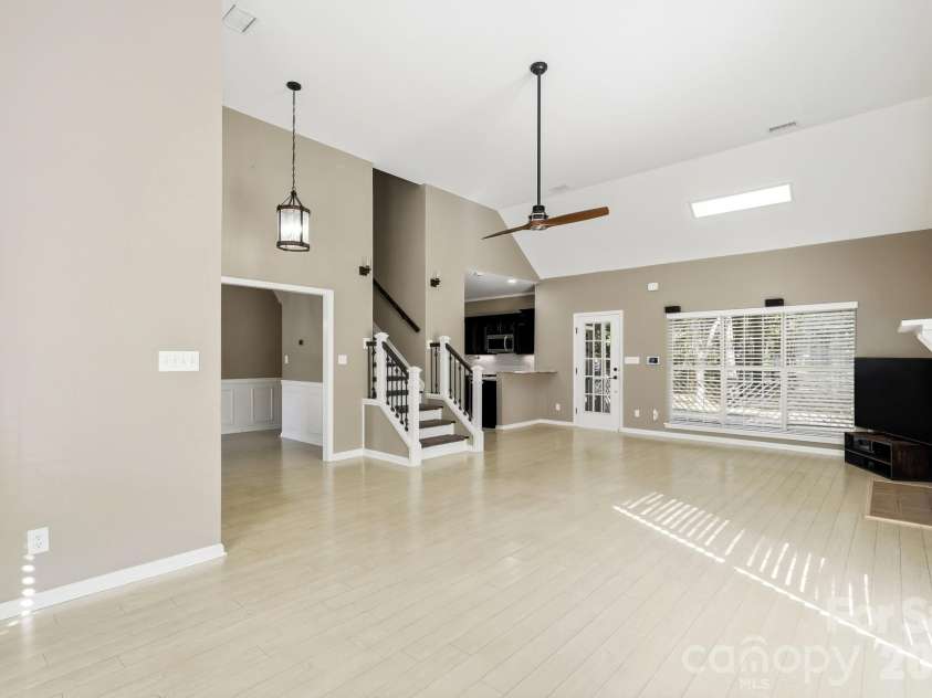 9122 Fairbridge Road, Charlotte, NC 28277.  MLS# CAR4430344, YatesRealty ID 37392. 