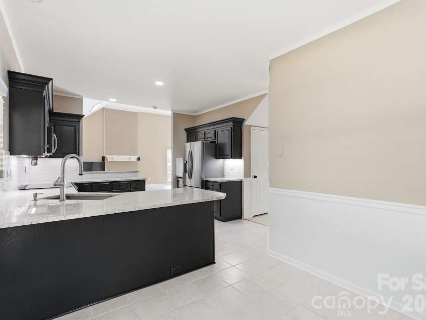 9122 Fairbridge Road, Charlotte, NC 28277.  MLS# CAR4430344, YatesRealty ID 37392. 