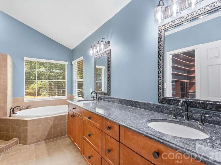 9122 Fairbridge Road, Charlotte, NC 28277.  MLS# CAR4430344, YatesRealty ID 37392. 