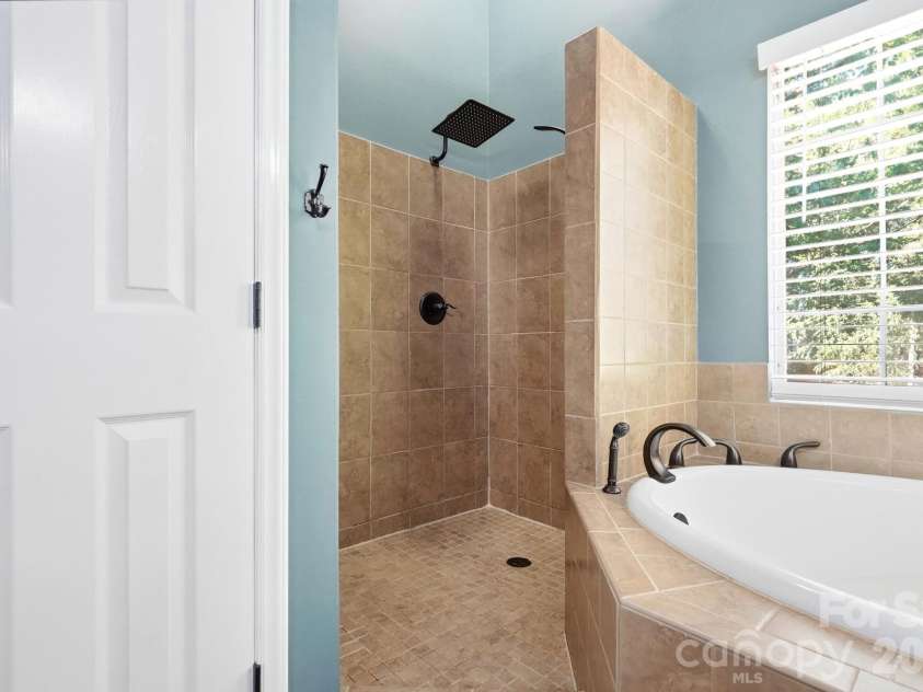9122 Fairbridge Road, Charlotte, NC 28277.  MLS# CAR4430344, YatesRealty ID 37392. 