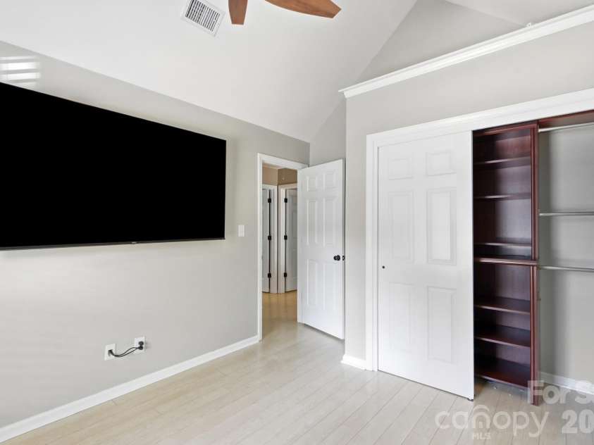 9122 Fairbridge Road, Charlotte, NC 28277.  MLS# CAR4430344, YatesRealty ID 37392. 