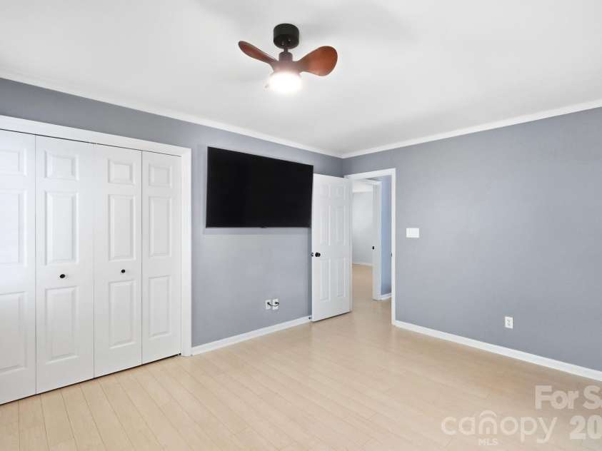 9122 Fairbridge Road, Charlotte, NC 28277.  MLS# CAR4430344, YatesRealty ID 37392. 