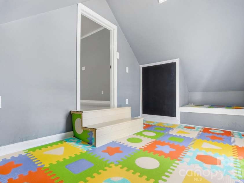 9122 Fairbridge Road, Charlotte, NC 28277.  MLS# CAR4430344, YatesRealty ID 37392. 