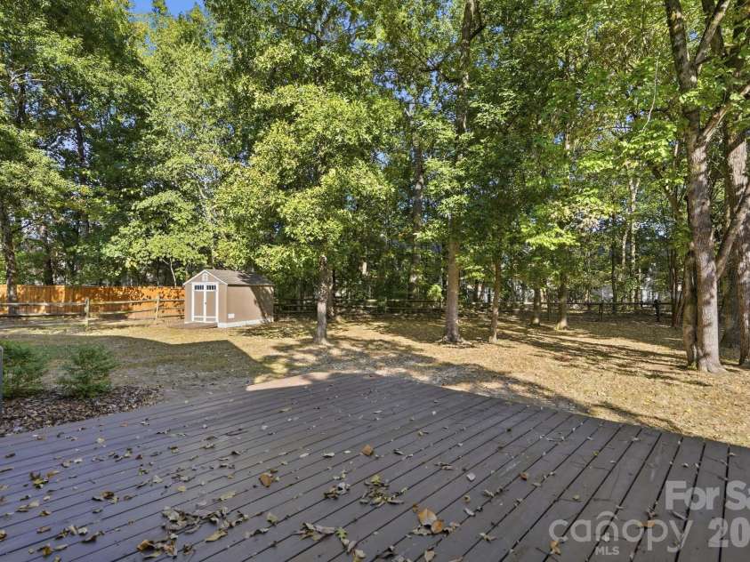 9122 Fairbridge Road, Charlotte, NC 28277.  MLS# CAR4430344, YatesRealty ID 37392. 