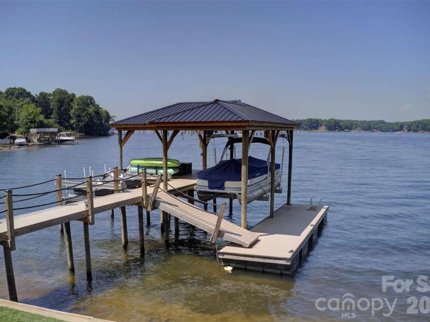 117 Summersong Lane, Mooresville, NC 28117.  MLS# CAR4383546, YatesRealty ID 37394. 