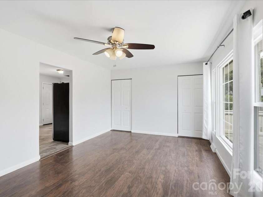 4324 Hidden Valley Road, Charlotte, NC 28213.  MLS# CAR4402536, YatesRealty ID 37395. 