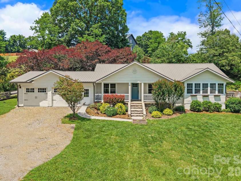 19 Firefly Ridge Trail, Alexander, NC 28701.  MLS# CAR4400754, YatesRealty ID 37398. 