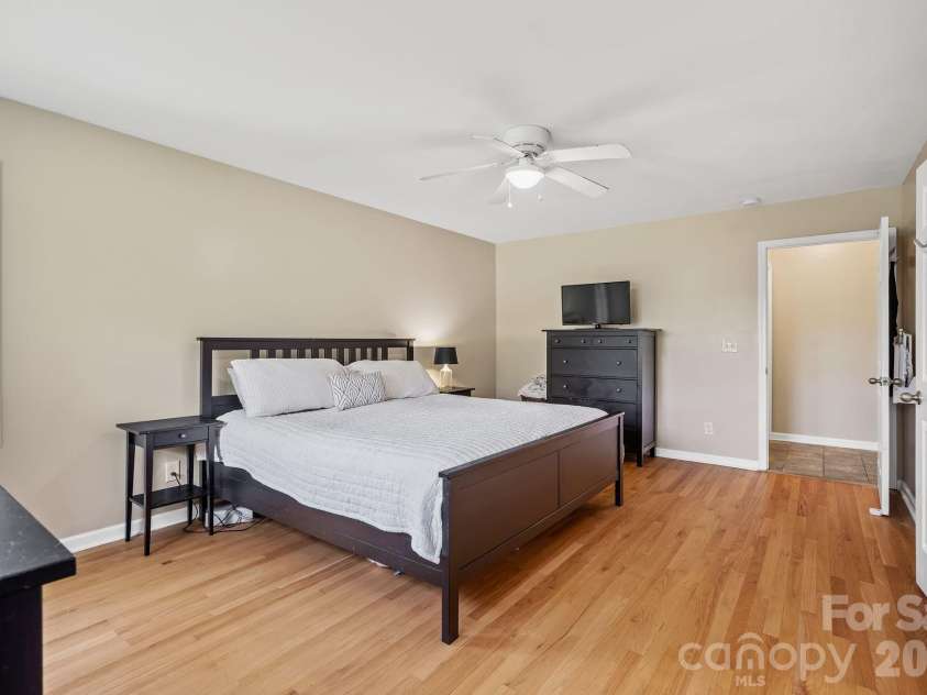 19 Firefly Ridge Trail, Alexander, NC 28701.  MLS# CAR4400754, YatesRealty ID 37398. 