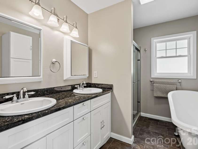 19 Firefly Ridge Trail, Alexander, NC 28701.  MLS# CAR4400754, YatesRealty ID 37398. 