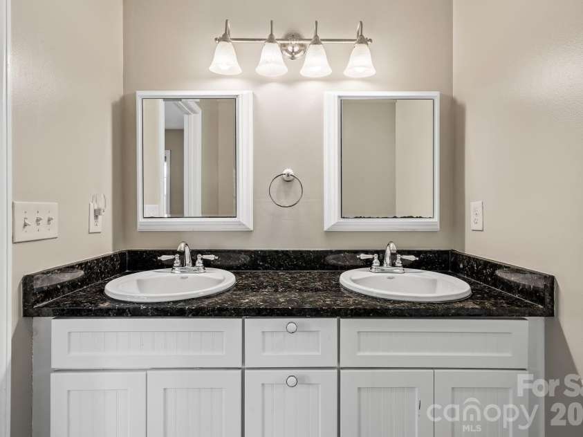 19 Firefly Ridge Trail, Alexander, NC 28701.  MLS# CAR4400754, YatesRealty ID 37398. 