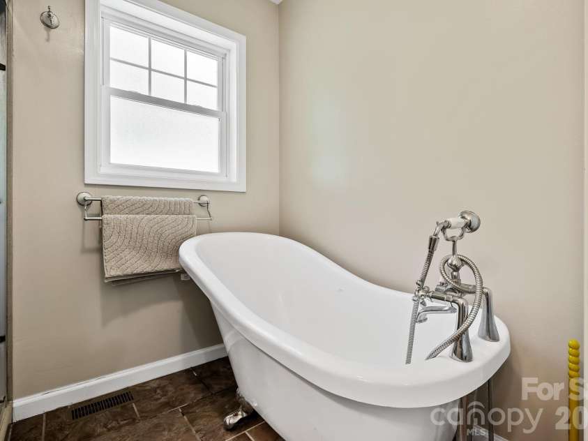 19 Firefly Ridge Trail, Alexander, NC 28701.  MLS# CAR4400754, YatesRealty ID 37398. 