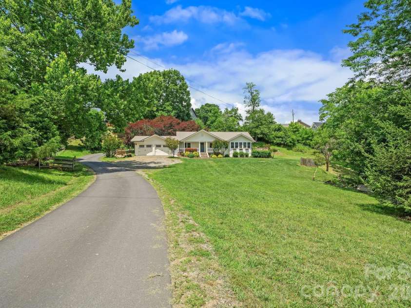 19 Firefly Ridge Trail, Alexander, NC 28701.  MLS# CAR4400754, YatesRealty ID 37398. 