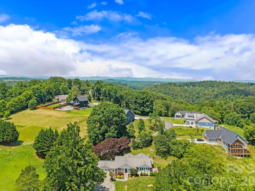 19 Firefly Ridge Trail, Alexander, NC 28701.  MLS# CAR4400754, YatesRealty ID 37398. 