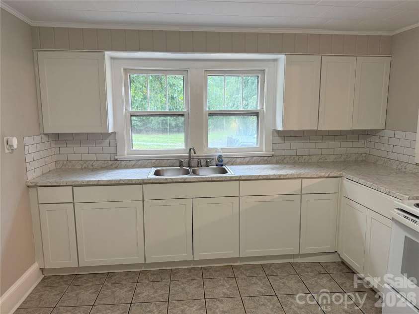 4954 Crawley Dale Street, Morganton, NC 28655.  MLS# CAR4401899, YatesRealty ID 37399. 