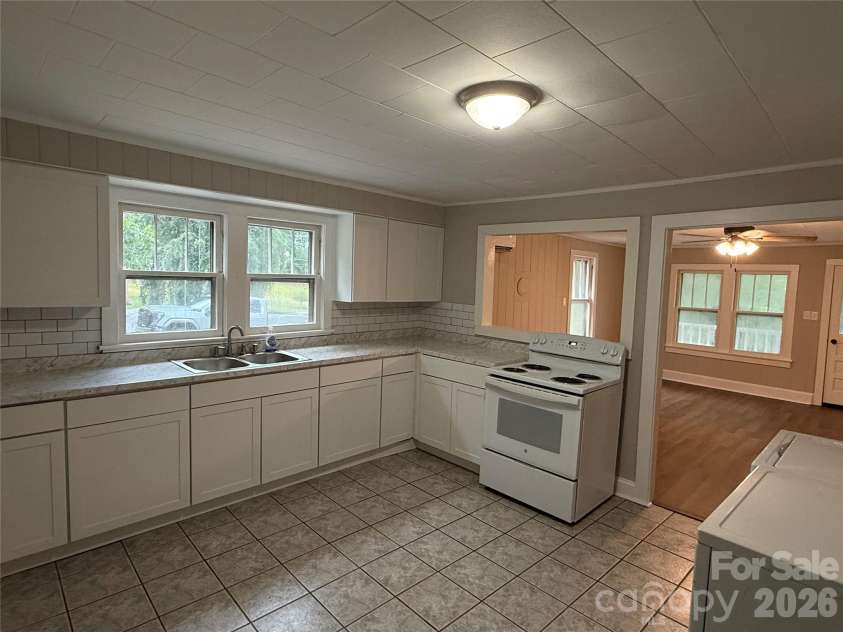4954 Crawley Dale Street, Morganton, NC 28655.  MLS# CAR4401899, YatesRealty ID 37399. 