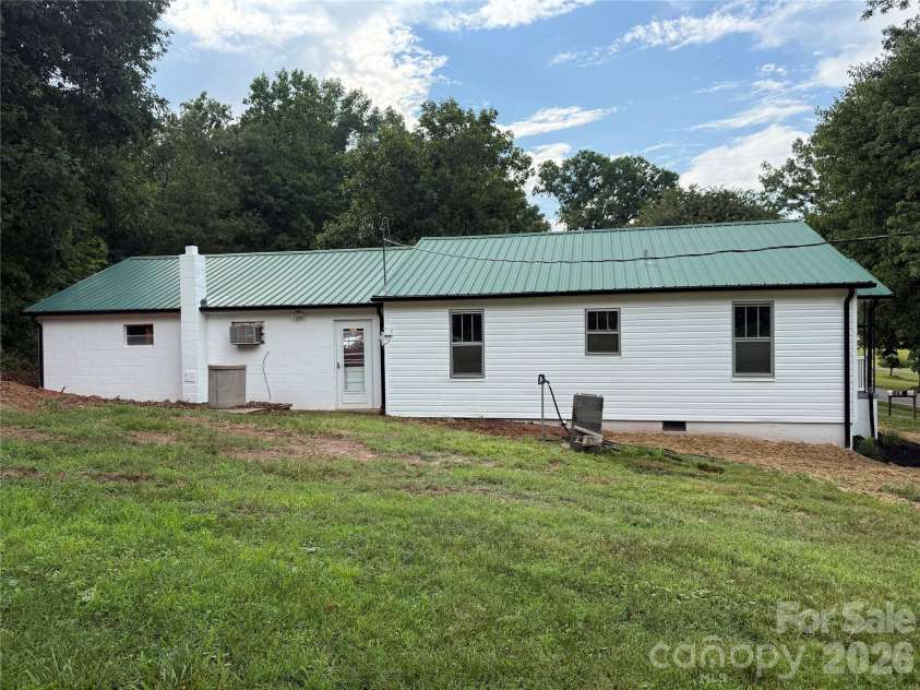 4954 Crawley Dale Street, Morganton, NC 28655.  MLS# CAR4401899, YatesRealty ID 37399. 
