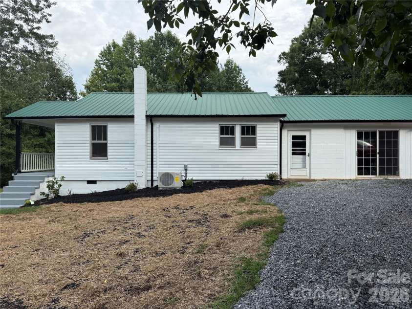 4954 Crawley Dale Street, Morganton, NC 28655.  MLS# CAR4401899, YatesRealty ID 37399. 